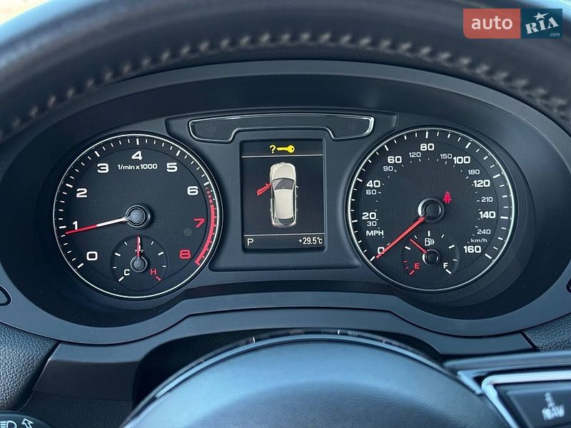 Внедорожник / Кроссовер Audi Q3 2016 в Ровно