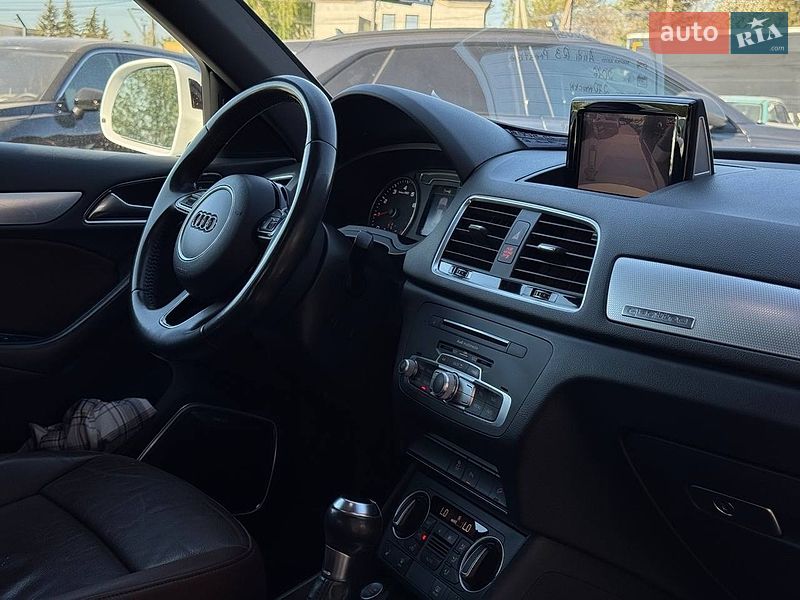 Внедорожник / Кроссовер Audi Q3 2016 в Ровно