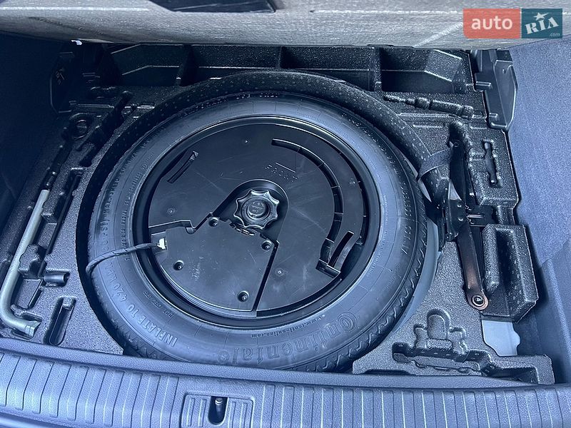 Внедорожник / Кроссовер Audi Q3 2020 в Киеве