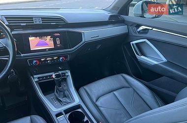 Внедорожник / Кроссовер Audi Q3 2020 в Киеве
