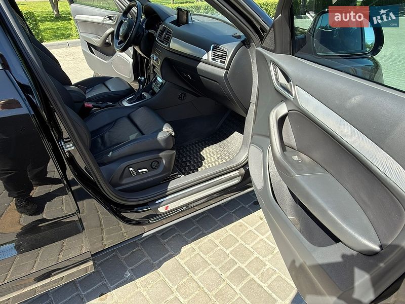 Внедорожник / Кроссовер Audi Q3 2017 в Каменском