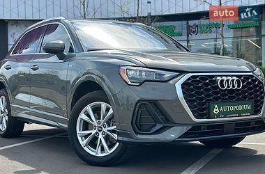 Внедорожник / Кроссовер Audi Q3 2020 в Киеве