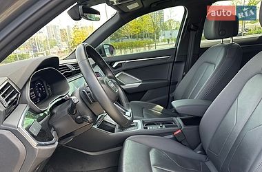 Внедорожник / Кроссовер Audi Q3 2020 в Киеве