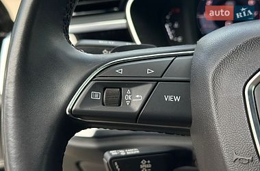 Внедорожник / Кроссовер Audi Q3 2020 в Киеве