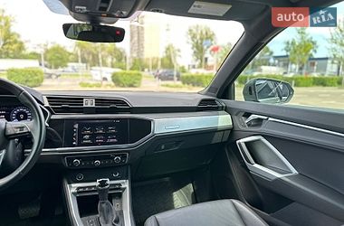 Внедорожник / Кроссовер Audi Q3 2020 в Киеве