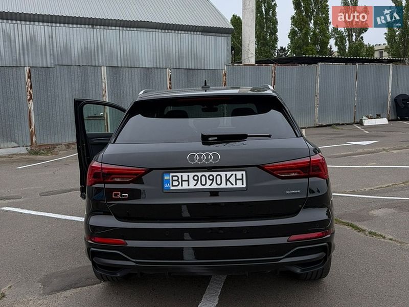 Внедорожник / Кроссовер Audi Q3 2019 в Одессе