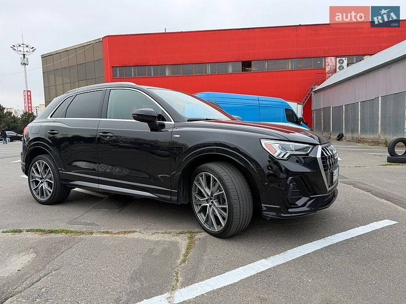 Внедорожник / Кроссовер Audi Q3 2019 в Одессе