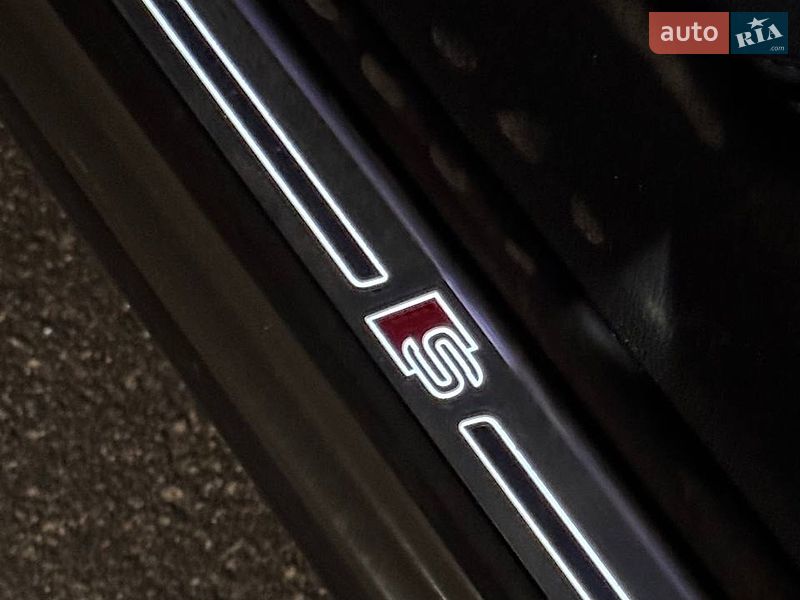 Внедорожник / Кроссовер Audi Q3 2020 в Киеве