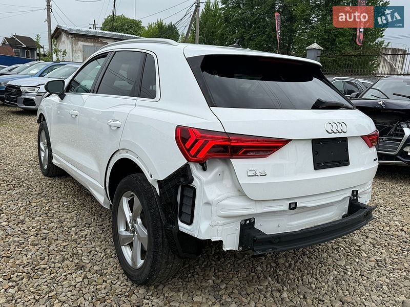 Внедорожник / Кроссовер Audi Q3 2020 в Стрые