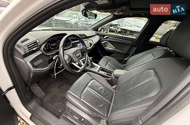 Внедорожник / Кроссовер Audi Q3 2020 в Стрые