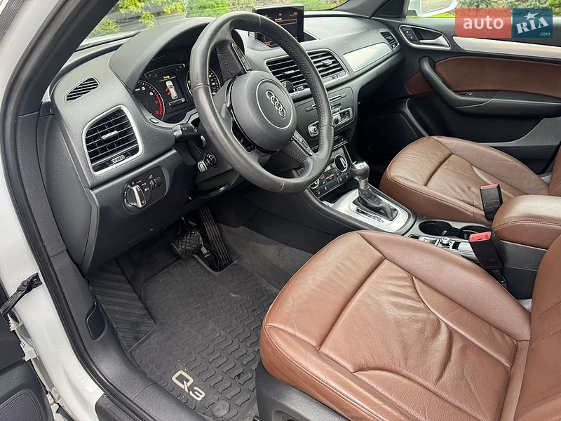 Внедорожник / Кроссовер Audi Q3 2017 в Стрые