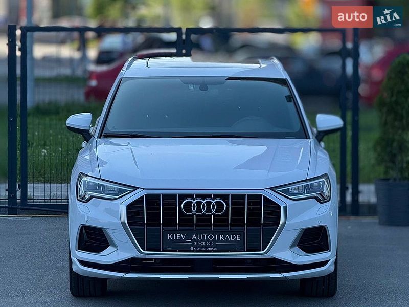 Позашляховик / Кросовер Audi Q3 2020 в Києві