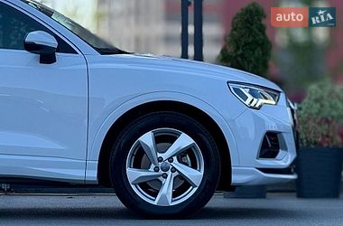 Позашляховик / Кросовер Audi Q3 2020 в Києві