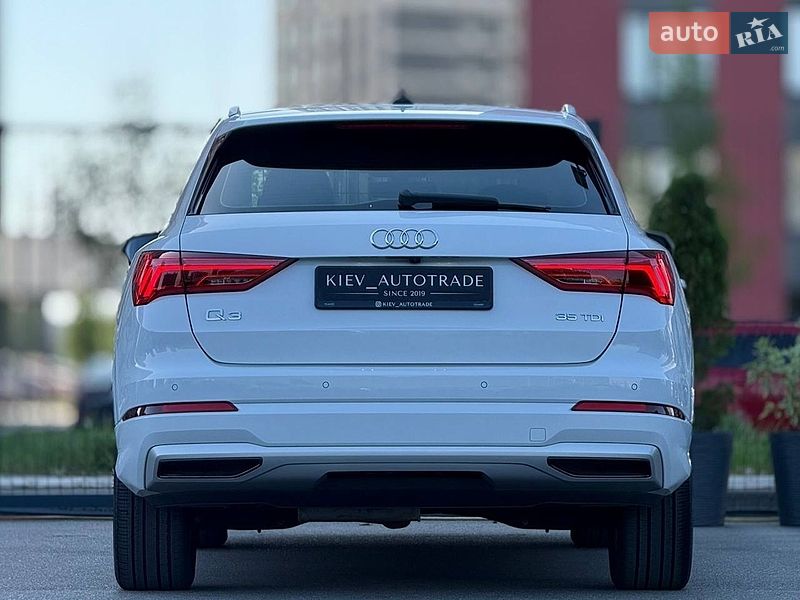 Позашляховик / Кросовер Audi Q3 2020 в Києві
