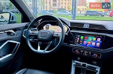 Позашляховик / Кросовер Audi Q3 2020 в Києві