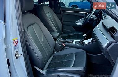Позашляховик / Кросовер Audi Q3 2020 в Києві