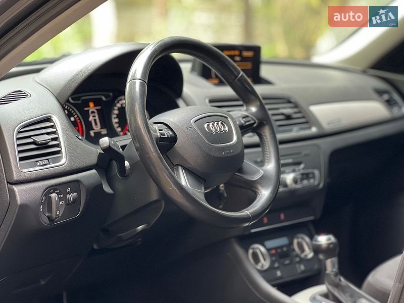 Внедорожник / Кроссовер Audi Q3 2014 в Ивано-Франковске