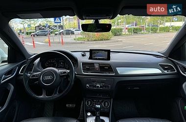 Внедорожник / Кроссовер Audi Q3 2017 в Киеве