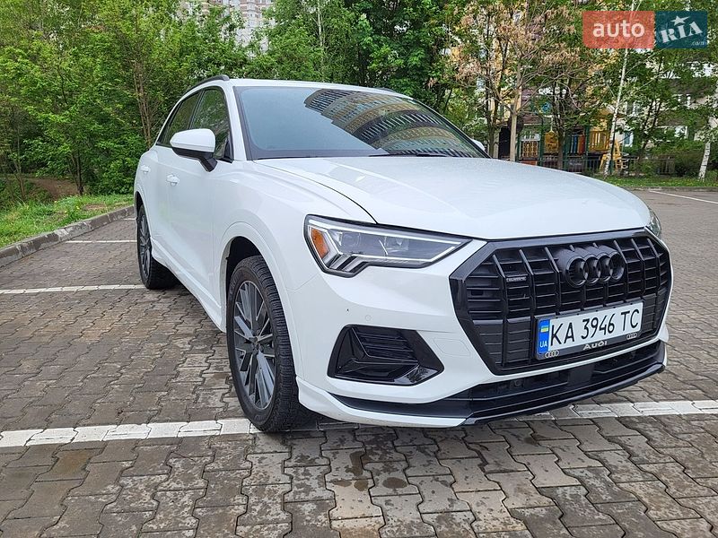 Внедорожник / Кроссовер Audi Q3 2022 в Киеве