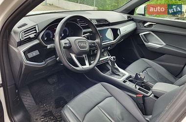 Внедорожник / Кроссовер Audi Q3 2022 в Киеве