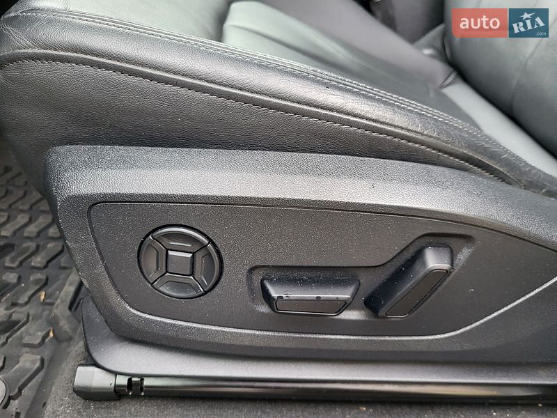 Внедорожник / Кроссовер Audi Q3 2022 в Киеве
