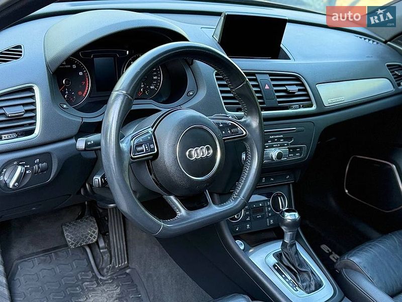 Внедорожник / Кроссовер Audi Q3 2017 в Одессе
