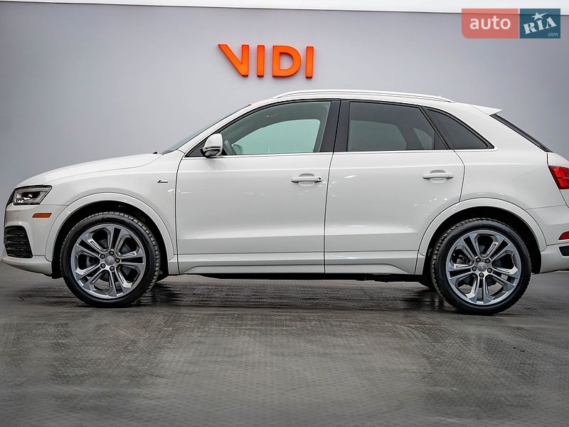 Внедорожник / Кроссовер Audi Q3 2016 в Киеве