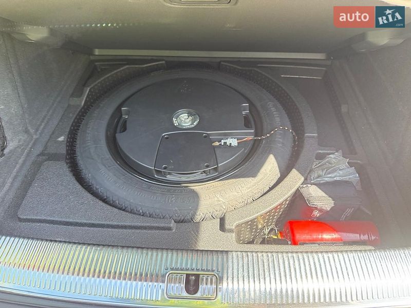 Внедорожник / Кроссовер Audi Q3 2011 в Киеве