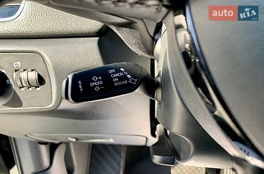 Внедорожник / Кроссовер Audi Q3 2017 в Черновцах