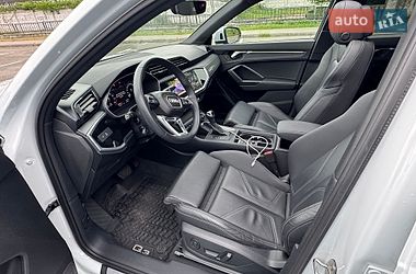 Внедорожник / Кроссовер Audi Q3 2023 в Киеве