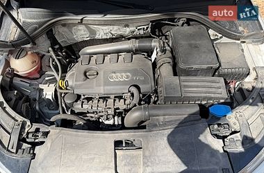 Позашляховик / Кросовер Audi Q3 2016 в Житомирі