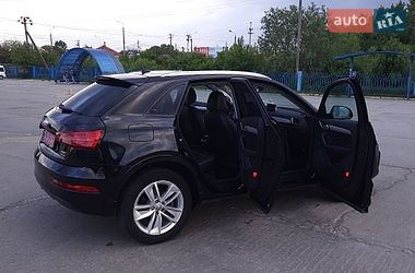 Позашляховик / Кросовер Audi Q3 2016 в Чернівцях