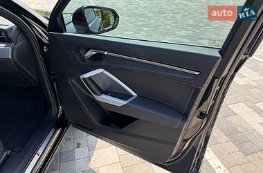 Внедорожник / Кроссовер Audi Q3 2020 в Киеве