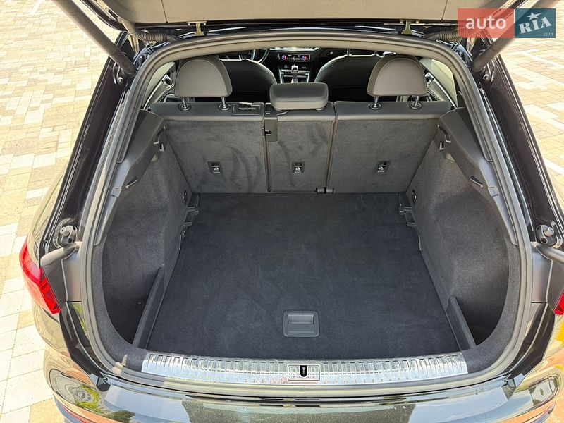 Внедорожник / Кроссовер Audi Q3 2020 в Киеве