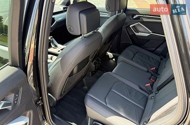 Внедорожник / Кроссовер Audi Q3 2020 в Киеве