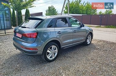 Внедорожник / Кроссовер Audi Q3 2017 в Виннице