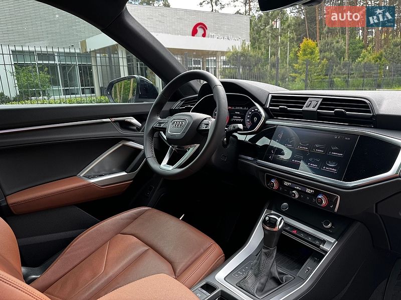 Позашляховик / Кросовер Audi Q3 2020 в Житомирі