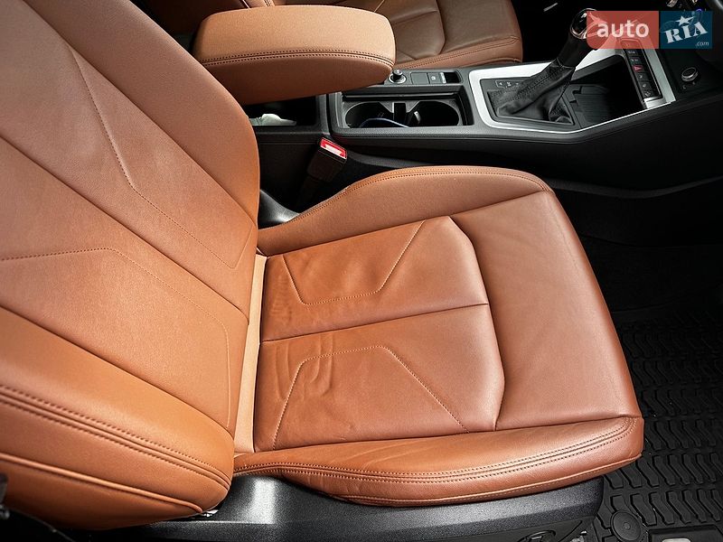 Позашляховик / Кросовер Audi Q3 2020 в Житомирі