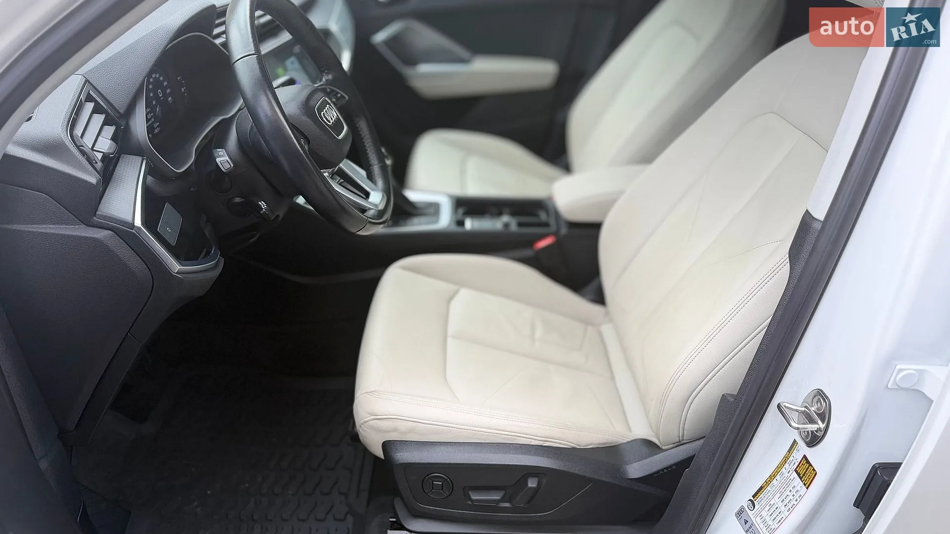 2019 Audi Q3 - мініатюра 11