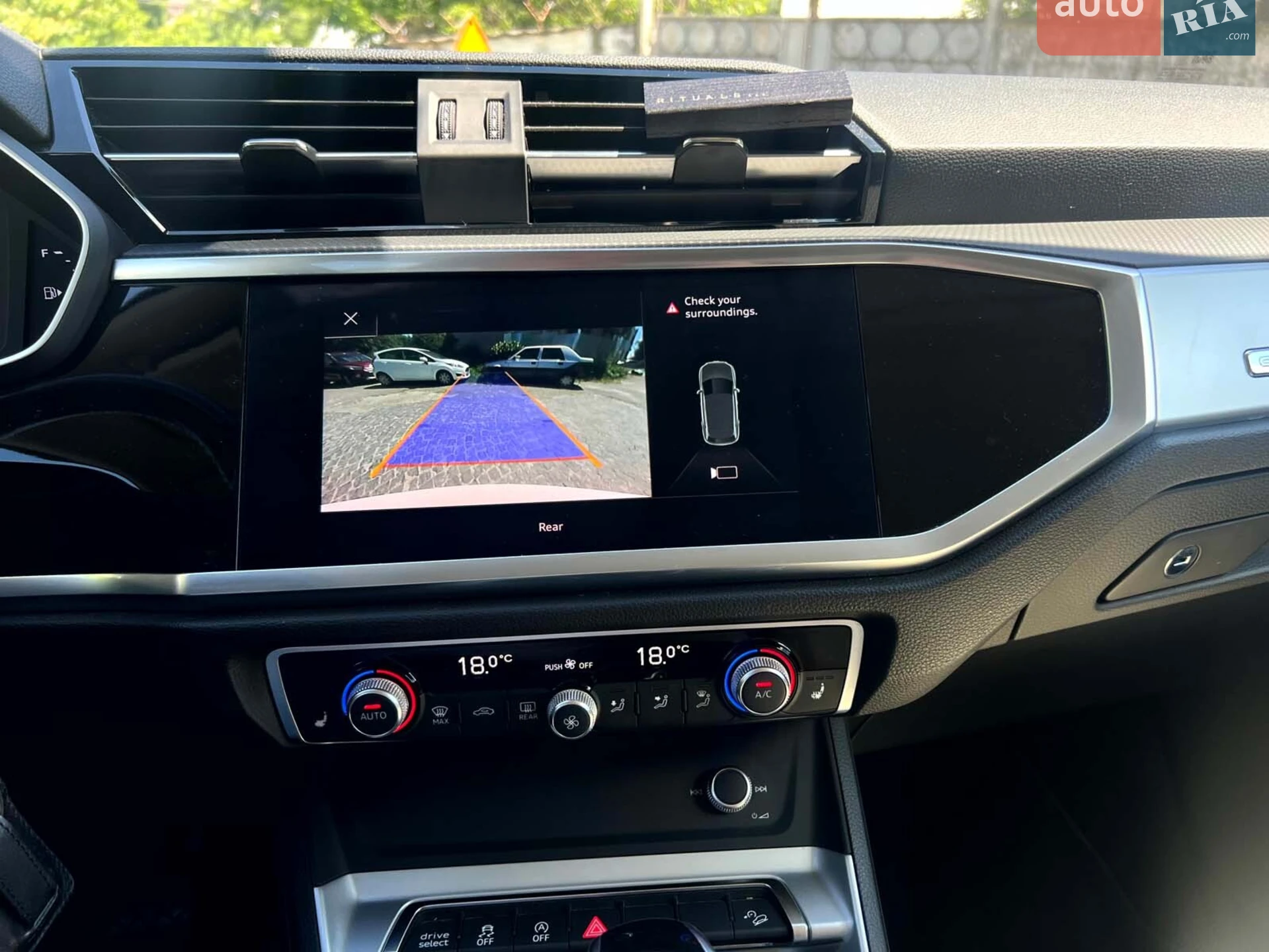 2019 Audi Q3 - мініатюра 13