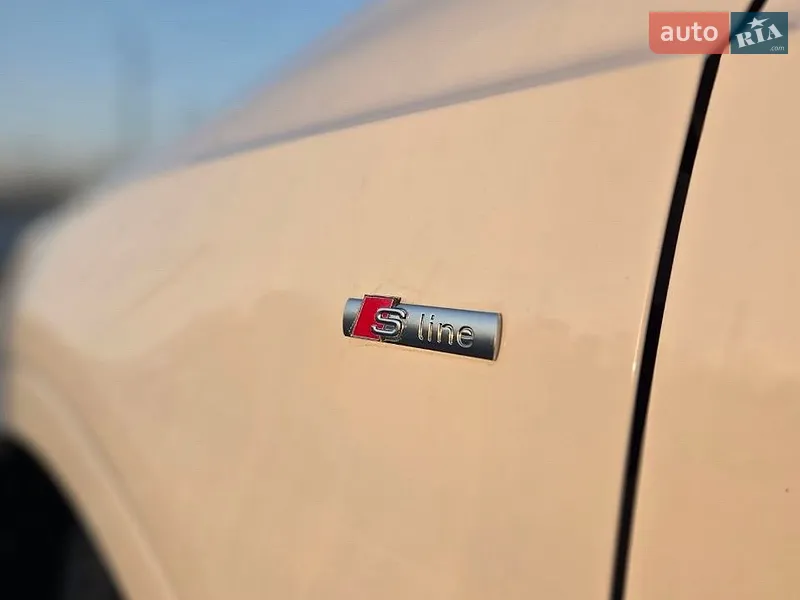 Audi Q3 2018 VIN WA1BCCFS3JR028182 фото оголошення 14 з 55