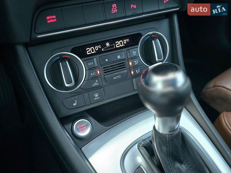 Внедорожник / Кроссовер Audi Q3 2017 в Ужгороде