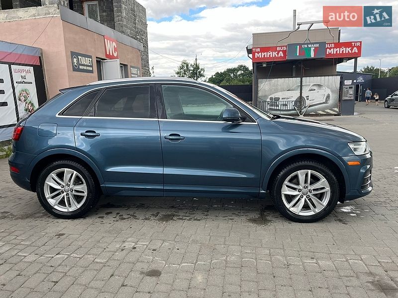 Позашляховик / Кросовер Audi Q3 2015 в Івано-Франківську