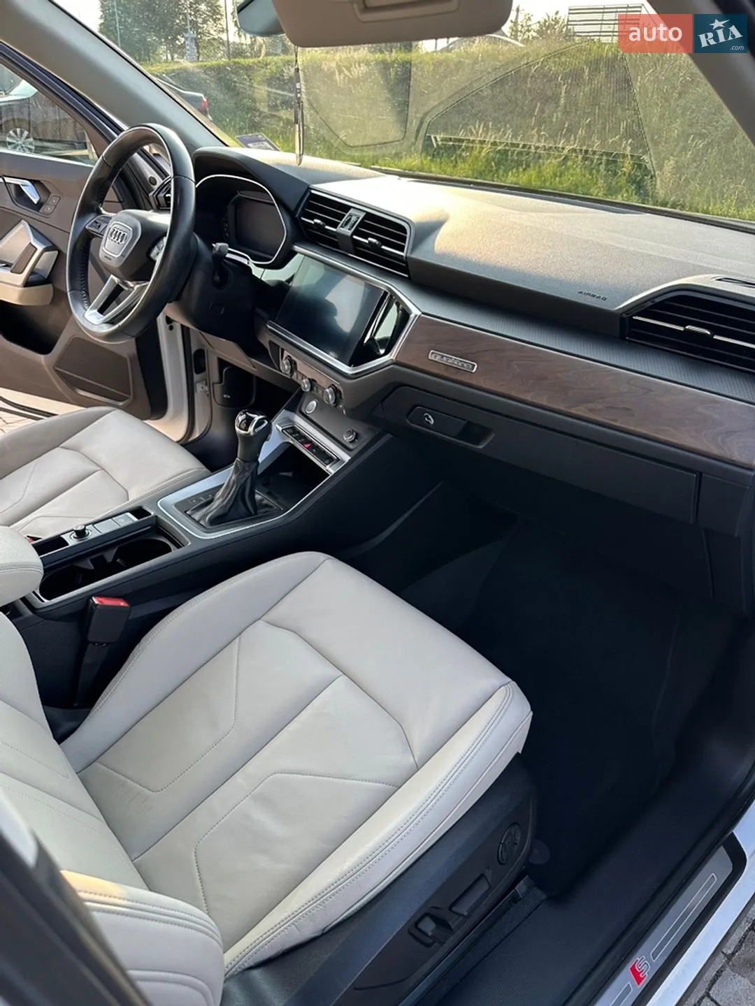 2019 Audi Q3 - мініатюра 18