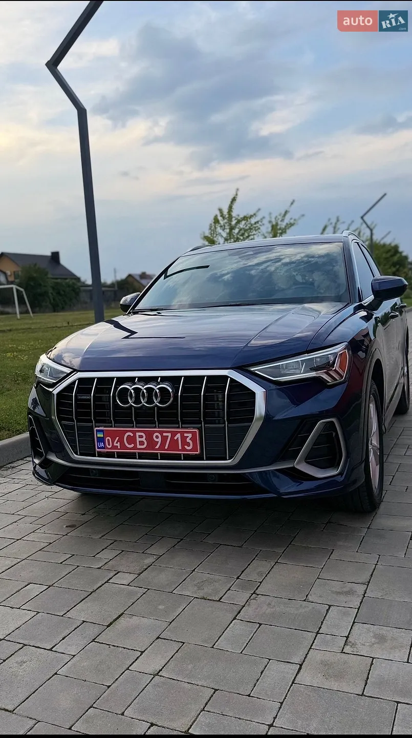 2022 Audi Q3 - фото 1