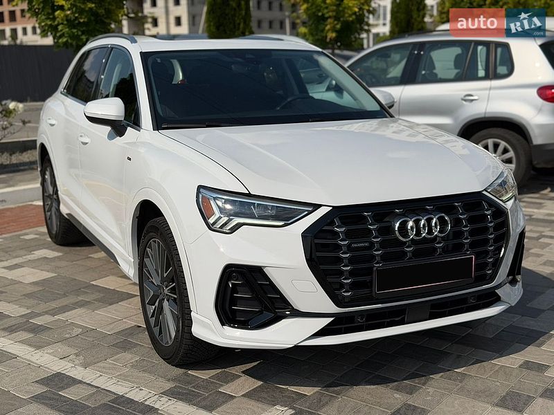 Внедорожник / Кроссовер Audi Q3 2023 в Киеве