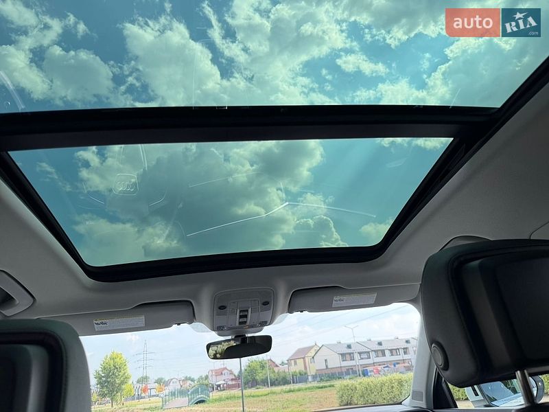 Внедорожник / Кроссовер Audi Q3 2023 в Киеве