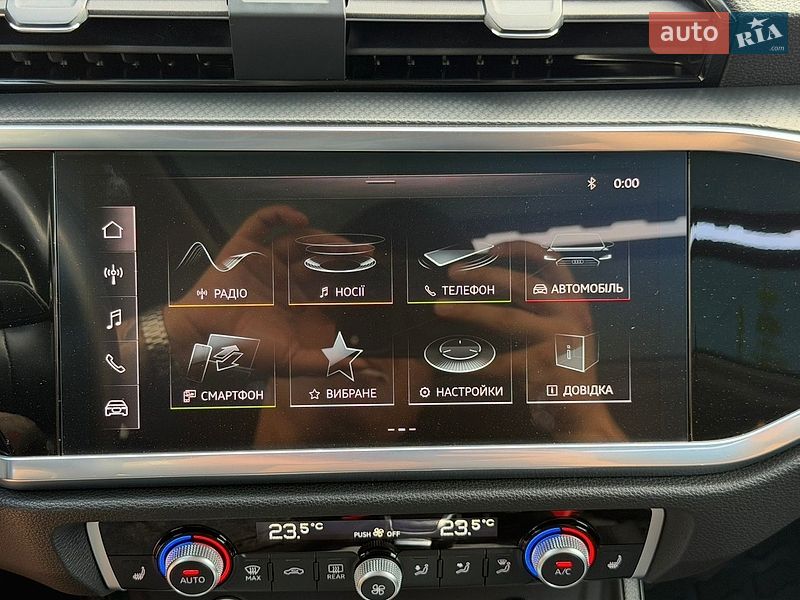 Внедорожник / Кроссовер Audi Q3 2023 в Киеве
