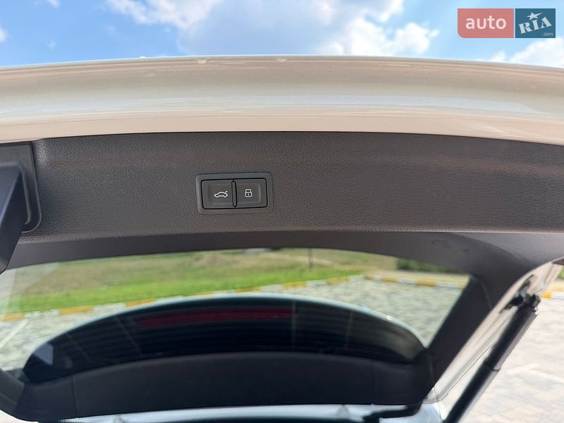 Внедорожник / Кроссовер Audi Q3 2023 в Киеве