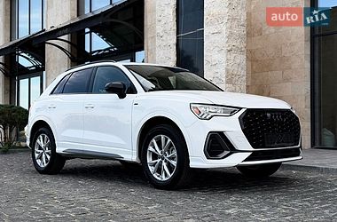 Позашляховик / Кросовер Audi Q3 2024 в Львові